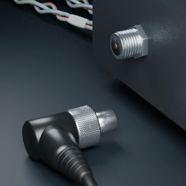 Locking DC connector and plug on an LED Node